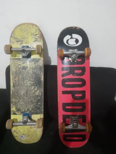 Vendo dois skates