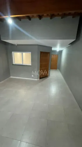 Venda Sobrado Geminado novo, sem morador, pronto para morar!Jardim das Industrias