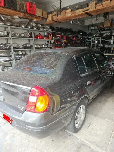 Renault Clio Rn/alize/expr./1.0 Hi-power 16V 5P 2001