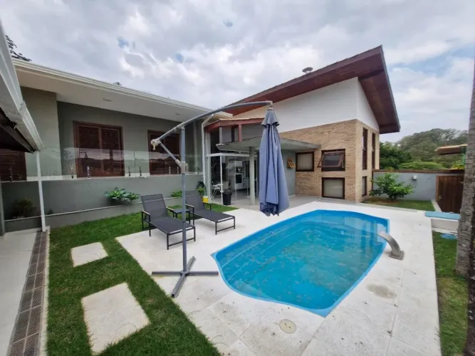 FAZENDINHA - CASA 4 QUARTOS EM CONDOMÍNIO NA GRANJA VIANA.