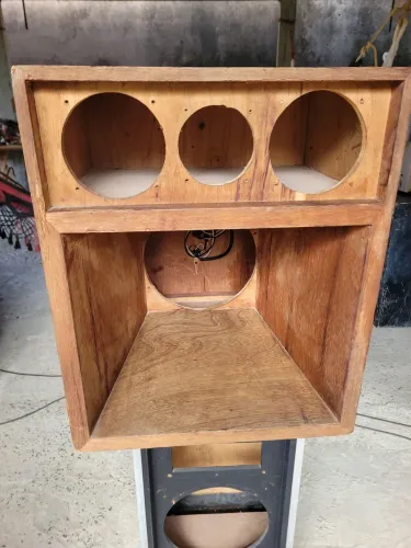 UM SUPER GABINETE DE MADEIRIT NAVAL 