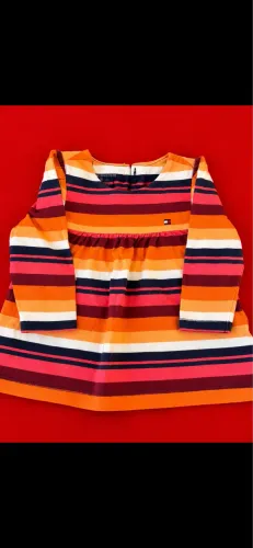 Blusa e Macaquinho [TOMMY HILFIGER E LILICA RIPILICA ORIGINAIS] 