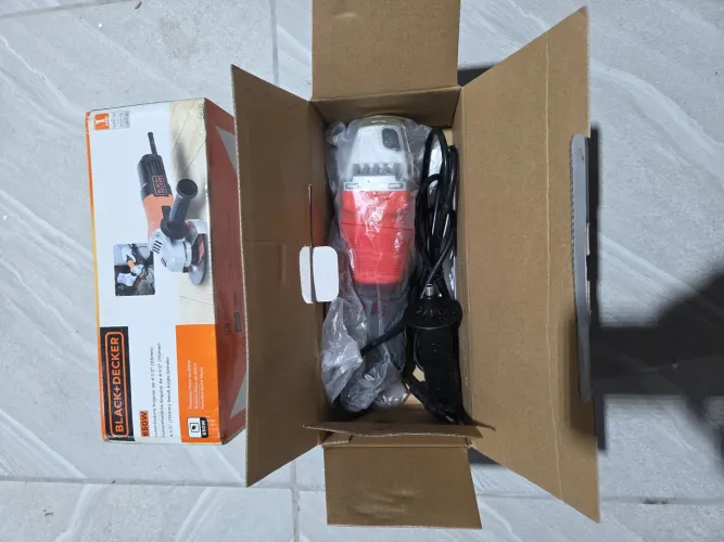 Esmerilhadeira Black+Decker G650 650W 110V Nova na Caixa