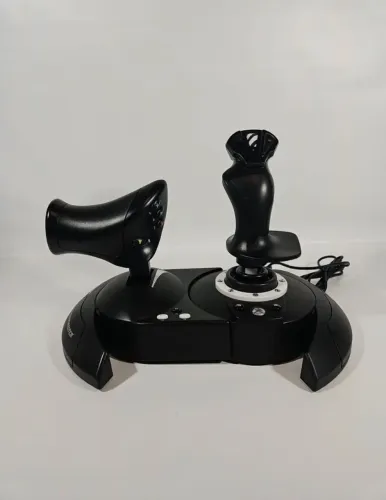 thrustmaster t.flight hotas one