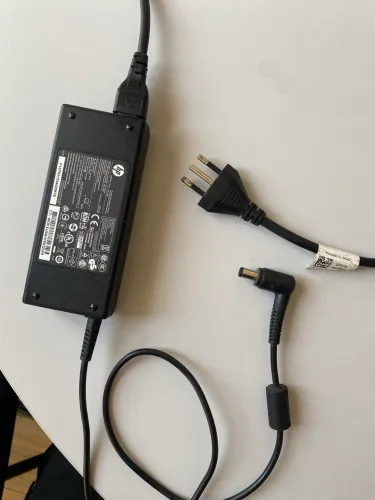 Fonte HP Original 65W ? Notebook