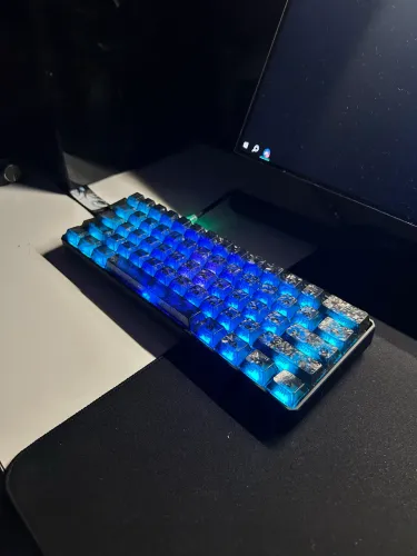 KIT KEYCAPS translúcidas em fibra de carbono