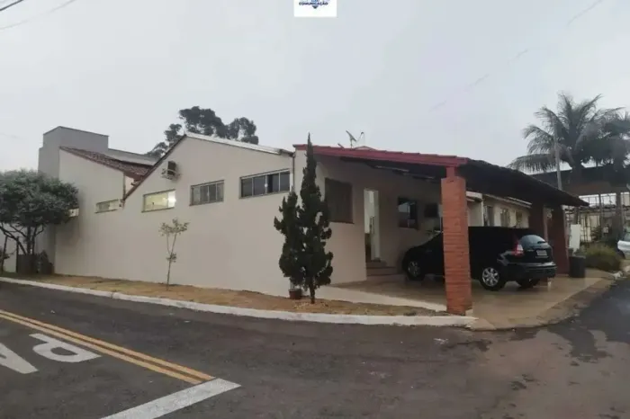 Casa Térrea 4 Quartos para Venda em Condomínio Fechado - Região Noroeste de Goiânia
