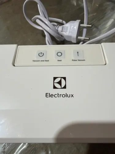 Seladora a Vácuo Portátil Electrolux