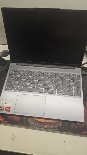 Notebook Lenovo Ideapad Slim 3 - Ryzen 7 - 16GB RAM - SSD 512GB - Seminovo