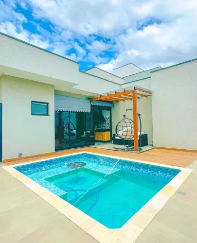 casa a venda com 3 quartos sendo 1 suite Residencial Ouroville