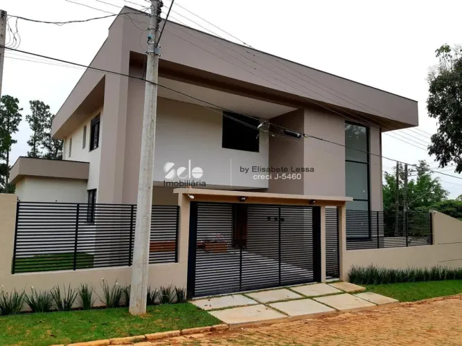 SOBRADO ALTO PADRÃO COM PISCINA - MAIRIPORÃ - SP