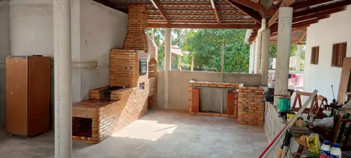 Churrasqueiras e telhados coloniais espaço gourmet