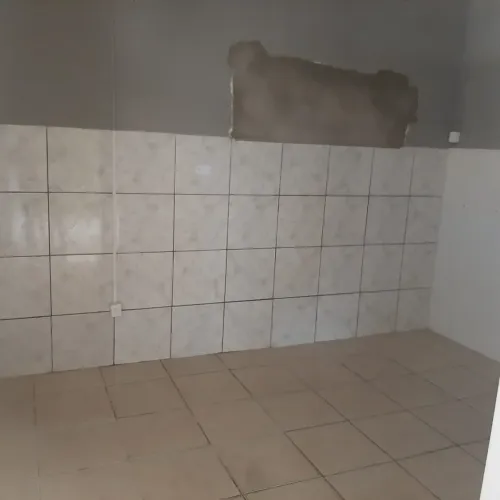 PONTO COMECIA NO SETOR VILA BOA EM UMA RUA BEM MOVIMENTADA