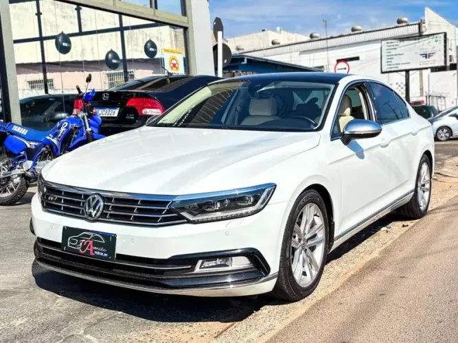 Volkswagen Passat Highline 2.0 TSI 220cv Tip. 2018