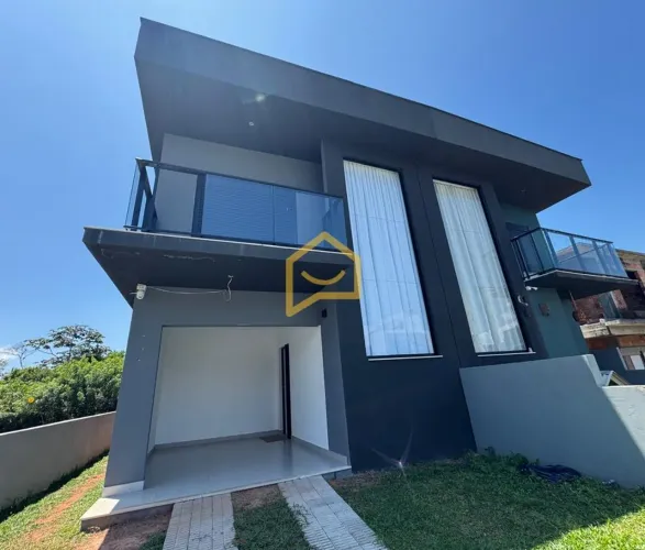 Casa em condomínio à Venda em Campeche Central, Florianópolis - SC