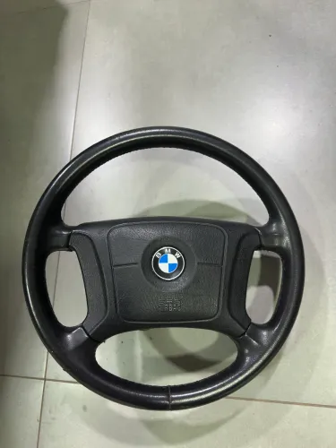 Volante bmw 328i e36