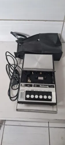 VD 1 GRAVADOR RECORD CLÁSSICO ANOS 70 FUNCIONANDO PERFEITAMENTE RS 450.00