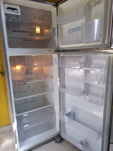 Vende-se geladeira frosf free 480lts Electrolux