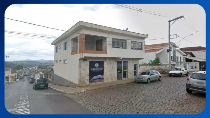 PRÉDIO COMERCIAL - Rua Senador Bueno de Paiva, 730, Centro, Caldas/MG, Área de aprox. 130,