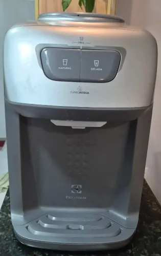 Bebedouro eletrônico Electrolux (Gelágua)