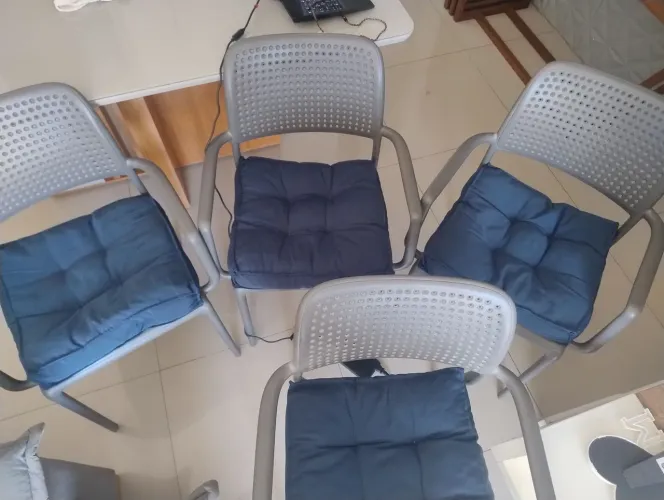 Conjunto de 4 cadeiras Tramontina para sala de jantar