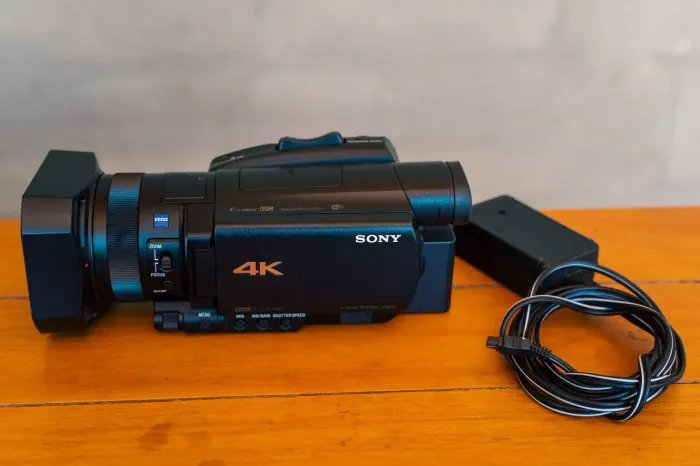 Sony FDR-AX700 4k 1 Polegada profissional