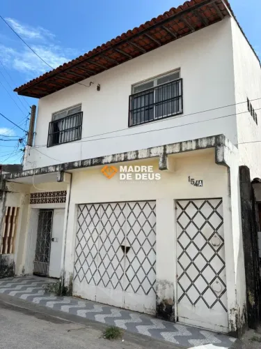Renda Imediata para Investidores | Casa no bairro Cidade 2000 com 205m²