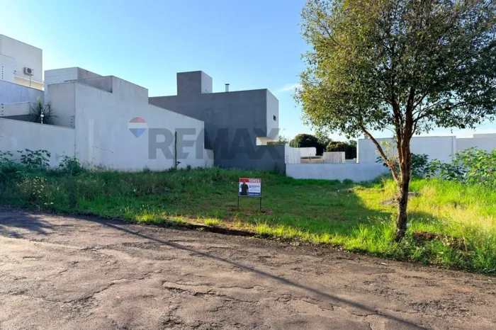 Terreno à Venda no Jardim Santa Clara