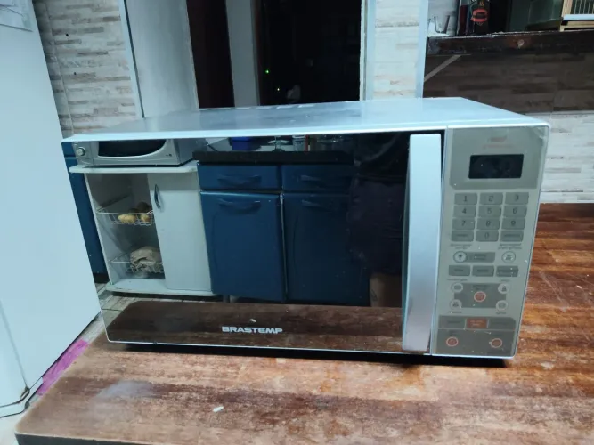 Microondas Brastemp inox 30L