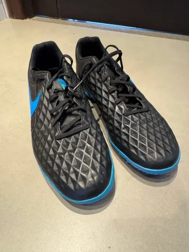 Chuteira Nike Tiempo Society