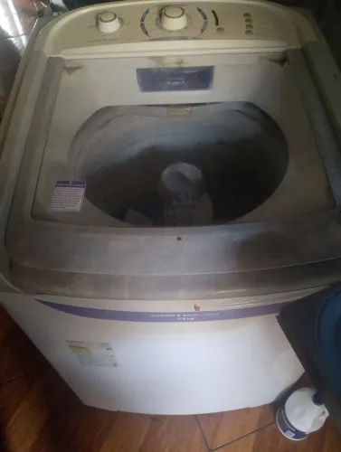 Vende se uma máquina de lavar