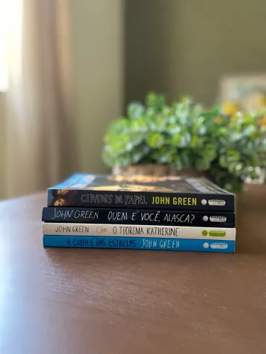 kit com 4 livros do John Green