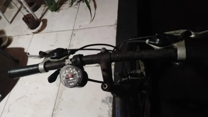 Bicleta resistente e de fácil manuseio