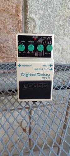Pedal boss dd3 digital delay.