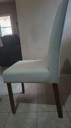 Mesa com 6 cadeiras