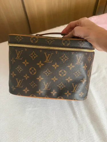 Necessaire Louis Vuitton