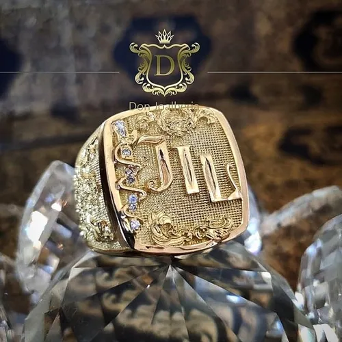 Anel em Ouro 18K 30 gramas com 6 diamantes