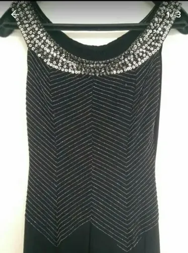 Vestido Preto Longo Social com Lantejoulas Prateadas