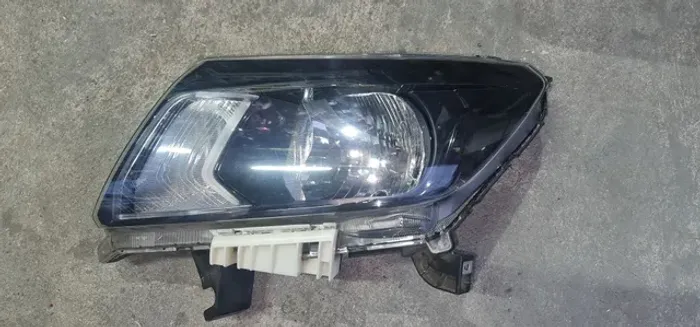 Farol da Nissan Frontier
