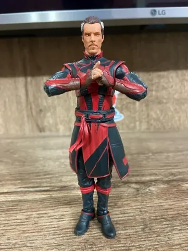 Marvel legends (doutor estranho defensor).