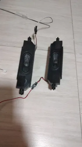 torrando: Alto-falantes, TV PHILCO, modelo PTV50RCG70BL 4K LED