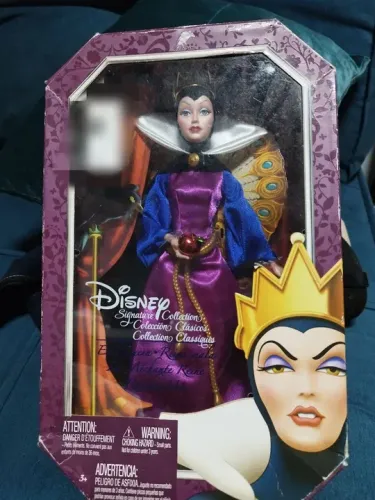 Boneca Evil Queen - Disney Signature Collection