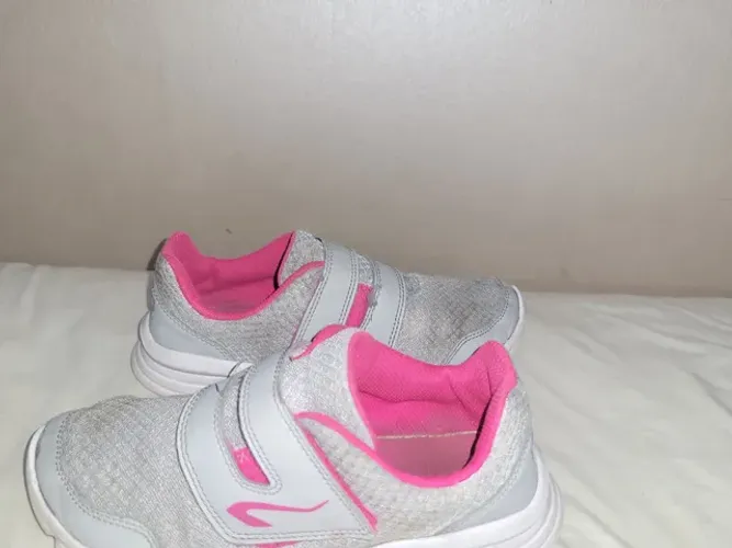 tênis decathonl  com velcro N°34