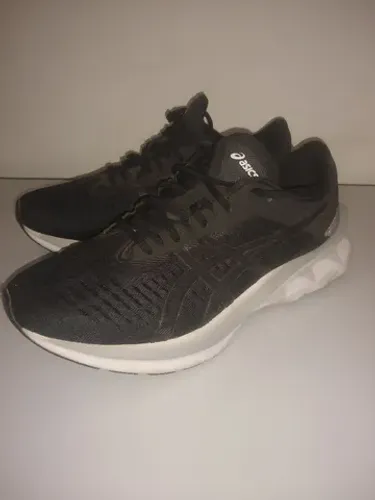 Asics novablast. Original. Tam 39. Novíssimo. Só 359,00