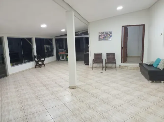 Chácara formada com peixes, pomar, e uma linda casa, aceito troca