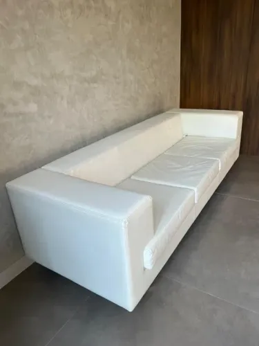 Sofá Contemporâneo Branco Couro