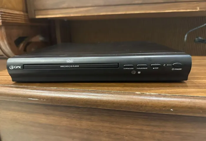 DVD GPX + 8 CDs