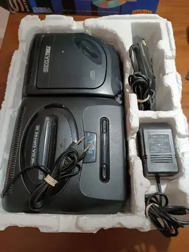 Sega Mega CD na Caixa + Mega Drive!