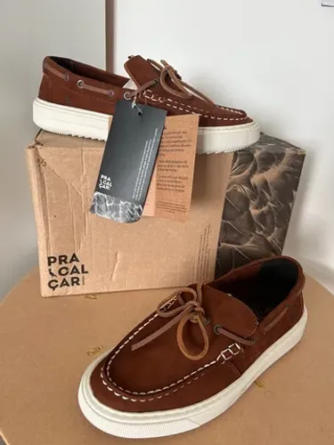 Mocassim Democrata ou Reserva
