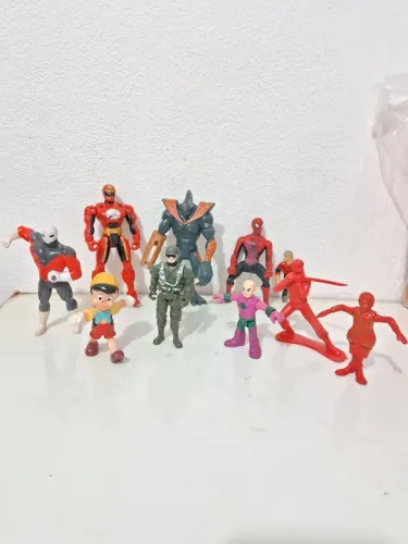 Lote de 10 Action Figures 